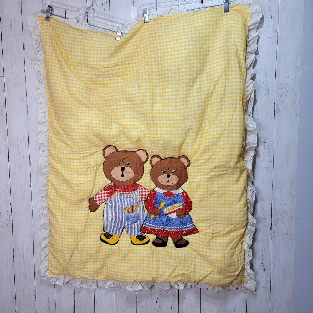Handmade Bear Appliqued Infant Quilt Size 33